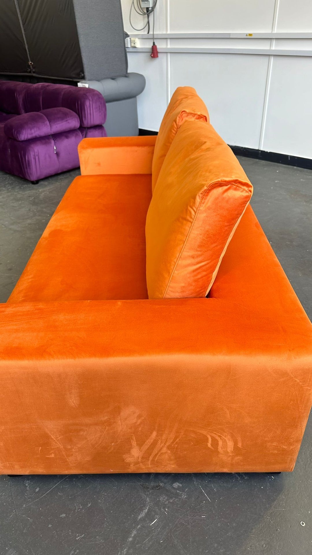 3 Seater Sofa Orange Velvet - W 190 cm x D 98 cm x H 79 cm