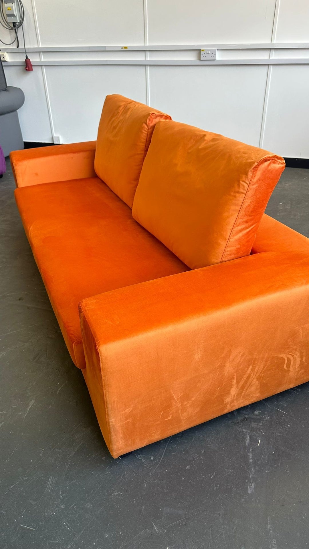 3 Seater Sofa Orange Velvet - W 190 cm x D 98 cm x H 79 cm