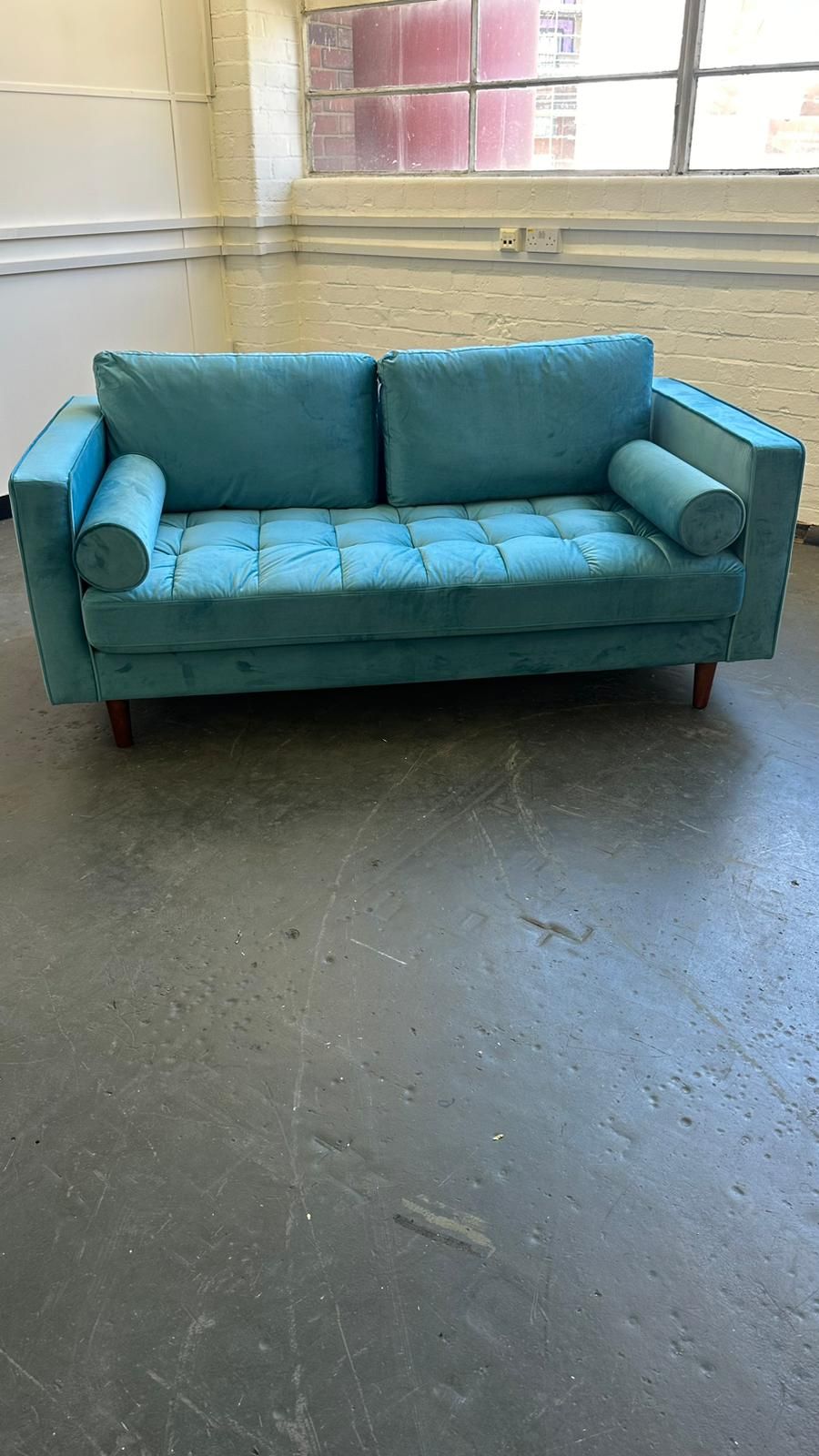 2 Seater Sofa Teal Velvet - W 164 cm x D 92 cm x H 88 cm