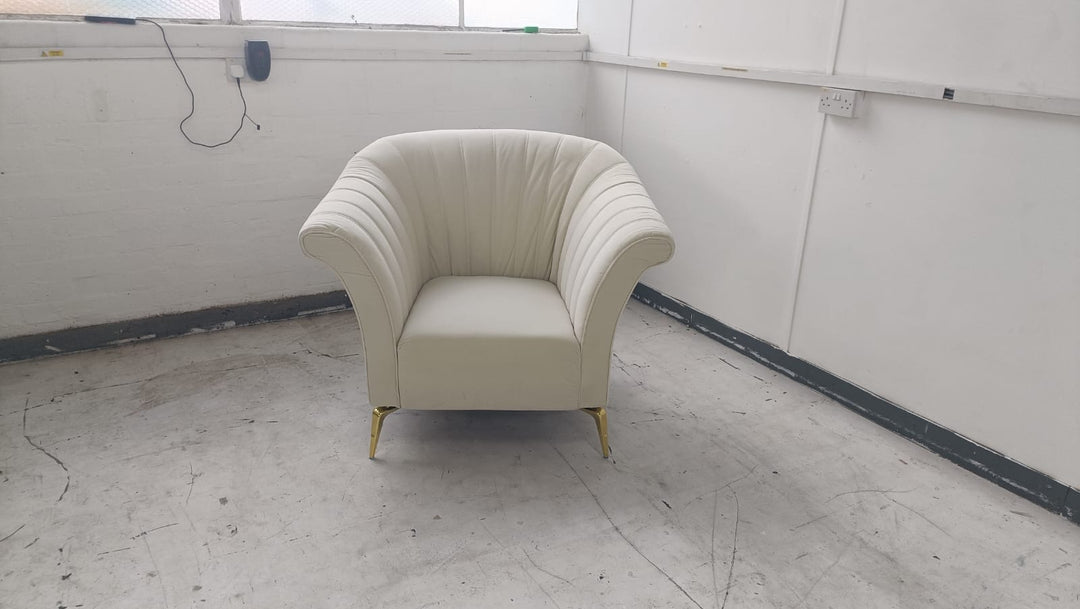 Armchair Cream Velvet - W 110 cm x D 90 cm x H 88 cm